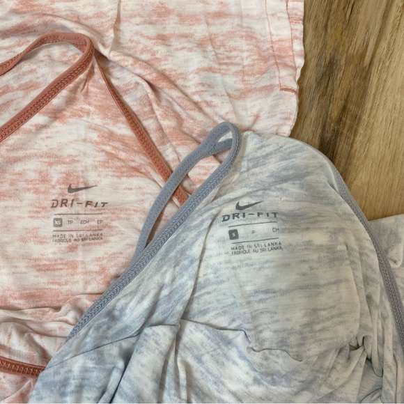 2 Nike Dri-Fit tank tops XS and S - Picture 4 of 4